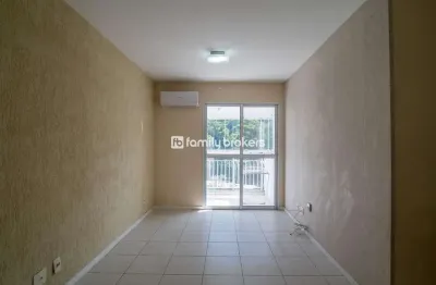 Confortável apartamento de 2 quartos | 65m² | 2 vagas de garagem - camorim