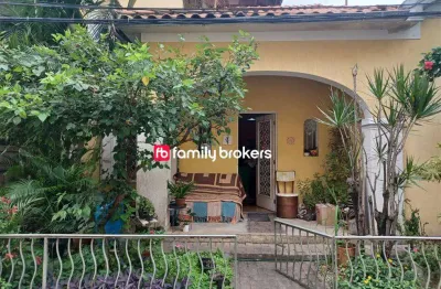 Vila isabel: casa triplex à venda em vila com excelente localização