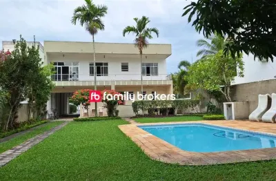 Maravilhosa casa duplex com 4 quartos em terreno de 1.000m na barra da tijuca