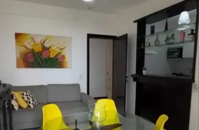 Apto 2/4  Suíte vaga de Garagem Coberta⁹ dependência de Serviço