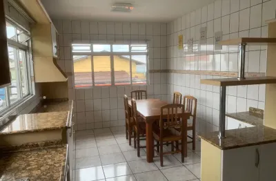 Casa sobre loja, suíte mais dois quartos, no bairro barra do rio