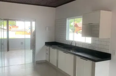 Apartamento sobrado (fundos). no bairro fazenda. rua tranquila.