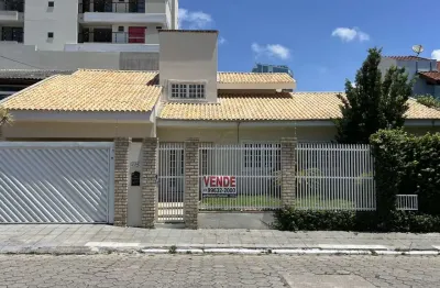 Casa com 5 quartos à venda na Rua Estudante Renato Victorino, Dom Bosco, Itajaí