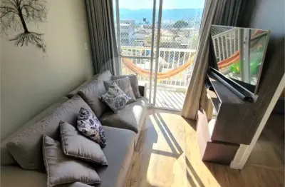 Apartamento à venda com 2 dormitórios e 1 vaga – andar alto, vista livre e acabamento de alto padrão – pronto para morar!