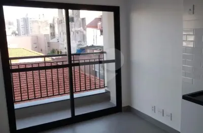 Studio novo à venda com 1 dormitório e 30m² – varanda, lazer completo no rooftop e excelente localização!