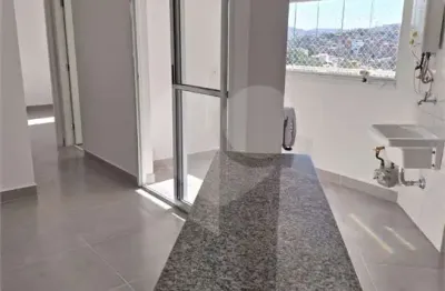 Apartamento reformado com 2 dormitórios próximo ao horto florestal – lazer completo