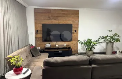 Casa com 3 quartos à venda na Rua Tanque Velho, 500, Vila Nivi, São Paulo