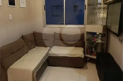 Apartamento reformado à venda na zona norte – 2 dormitórios, vaga, lazer completo