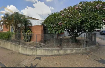 Casa com 3 dormitórios, 212 m² - venda por R$ 870.000 ou aluguel por R$ 3.624/mês - Bela Vista - Salto/SP