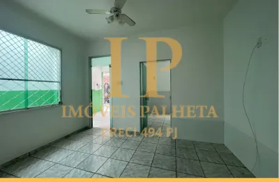 Aluga-se casa, 3 quartos, sem vaga de garagem na constantino nery, centro