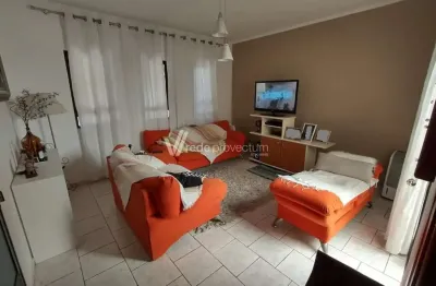 Casa em condomínio fechado com 2 quartos à venda na avenida vice-prefeito anésio capovilla, 688, condomínio tabatinga, valinhos, 160 m2 por r$ 686.000