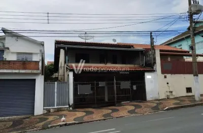 Casa com 3 quartos à venda na rua doze de outubro, 566, vila santana, valinhos, 278 m2 por r$ 750.000
