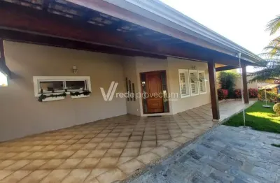 Casa em condomínio fechado com 3 quartos para alugar na rua joão previtalle, 2780, condomínio residencial terras do caribe, valinhos, 210 m2 por r$ 6.800