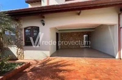 Casa com 3 quartos à venda no Jardim Pinheiros, Valinhos , 241 m2 por R$ 854.000