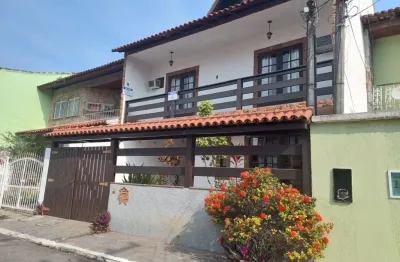 Linda casa em condomínio fechado no rio  de janeiro