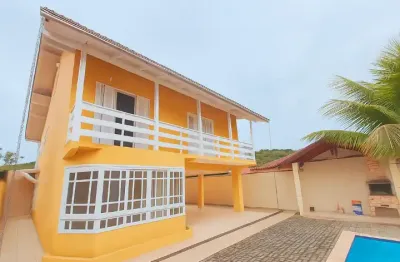 Sobrado amplo, muito bem localizado em área tranquila entre o são marcos e nova brasília.