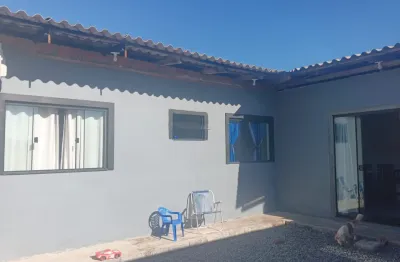 Casa à venda em araquarí no loteamento freitag, para assumir parcelar direto com a loteadora.