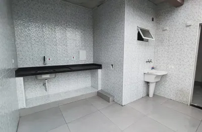 Casa com 2 quartos para alugar na Rua Erva Imperial, 2222, Jardim Guairaca, São Paulo