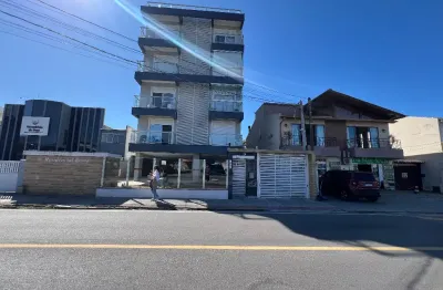 Apartamento à venda com 2 dormitórios, vista livre e localização privilegiada!