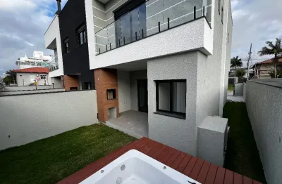 Imagine viver em um sobrado moderno, sofisticado e repleto de conforto.