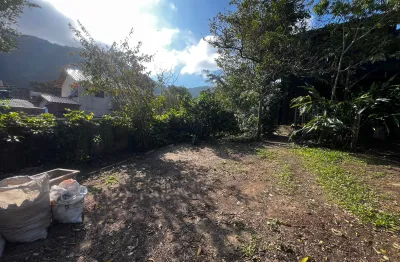 Casa a venda em terreno individual com 02 dormitórios - São João do Rio vermelho