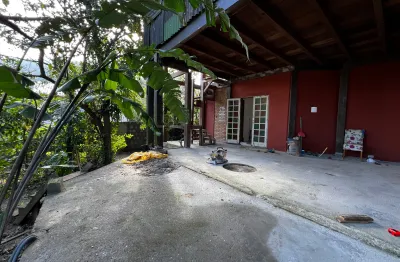 Casa a venda em terreno individual com 02 dormitórios - são joão do rio vermelho