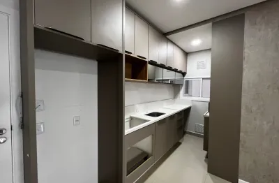 Apartamento com 02 dormitórios; 71m² a venda - 300m da praia dos ingleses