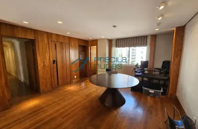 Apartamento em consolacao com 163m²  3 dormitórios, sala, 4 banheiros, 2 vagas de garagem. semi mobiliado