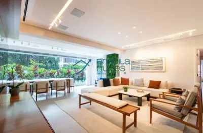 Apartamento Garden Campo Belo com 4 quartos, sendo 3 suítes, 214m²