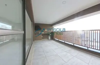 Apartamento  Vila Gumercindo com 3 quartos, sendo 3 suítes , 151m²