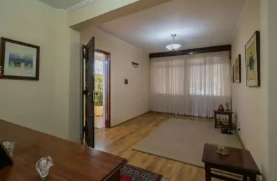 Sobrado á venda na vila sônia, com 3 dormitórios, sendo 1 suíte e 3 vagas.
