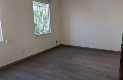 Vende-se sobrado amplo com 202 m² de terreno e 197 m² construídos centro de santo andré..