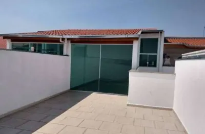 Cobertura com 3 dormitórios sendo 1 suíte, com 2 vagas de garagem e elevador