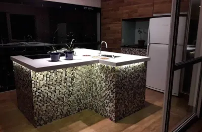 Apartamento à venda com 244 m², 3 quartos, 3 suítes, 4 vagas