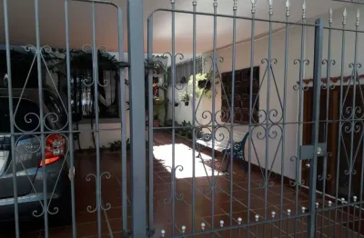 Sobrado em santo amaro a venda com 3 suites e 2 vagas em 175m²