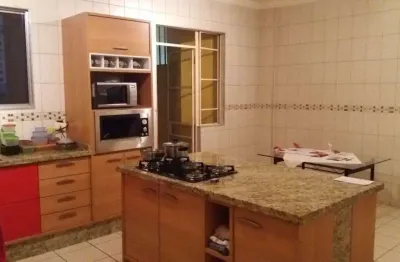 Apartamento à venda no centro de santo andré-sp: 3 quartos, 1 suíte, 1 banheiro, 256 m² de área. venha conferir!