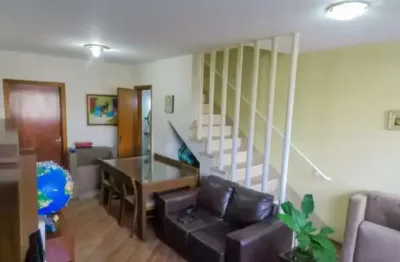 Linda casa à venda na vila mariana com 145m²  2 drom 2 banheiros 1 vaga!
