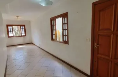 Lar sao paulo, casa residencial de 136m² com 2 dormitorios, 2 suites e 3 vagas de garagem.