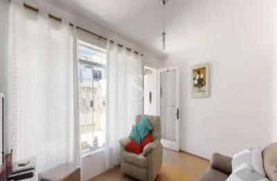 Barra funda - casa assobradada de 160m² com 3 dormitórios, 2 banheiros e 2 vagas.