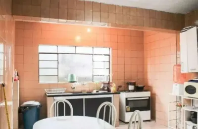 Sobrado residencial de 432m²  possuindo  8 dormitórios (  1 suítes  ) e 4 vagas á venda no jabaquara