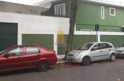 Linda casa assobrada de 115m² com 2 amplos dormitorios e 2 vagas na regiao de santo amaro.