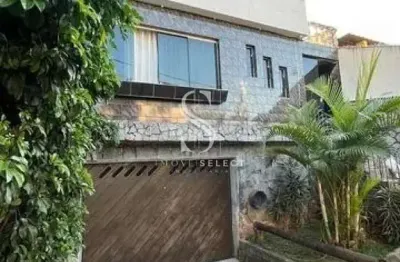 Sacomã - casa assobradada com 400m², 3 dormitórios, 3 banheiros e 3 vagas com espaço gourmet.
