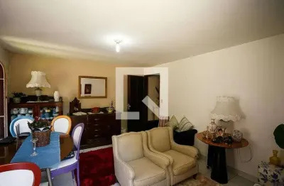 Casa com 2 quartos à venda na Avenida Professor Gióia Martins, 459, Vila Sônia, São Paulo