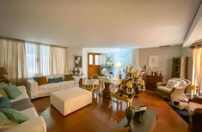Casa com 4 quartos à venda na Rua Ruth Pinto de Camargo, 29, Nova Petrópolis, São Bernardo do Campo