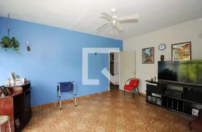 Casa com 2 quartos à venda na Travessa Monteiro Lobato, 43, Nova Petrópolis, São Bernardo do Campo
