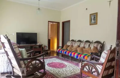 Casa com 6 quartos à venda na Alameda Dona Tereza Cristina, 182, Nova Petrópolis, São Bernardo do Campo