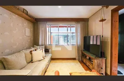 Casa com 2 quartos à venda na Rua Dionizia Missiura, 54, Jardim Marajoara, São Paulo