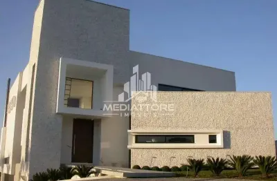 Casa de alto padrão no Condomínio Alphaville Graciosa em Pinhais