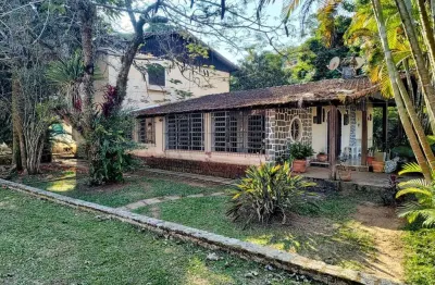 Casa 4 dormitórios ou + para Venda em Miguel Pereira, Barão de Javary, 4 dormitórios, 2 suítes, 2 banheiros, 4 vagas