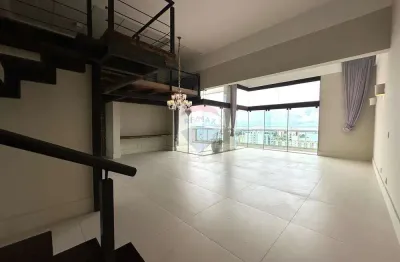 Cobertura de luxo com vista deslumbrante na praia do canto